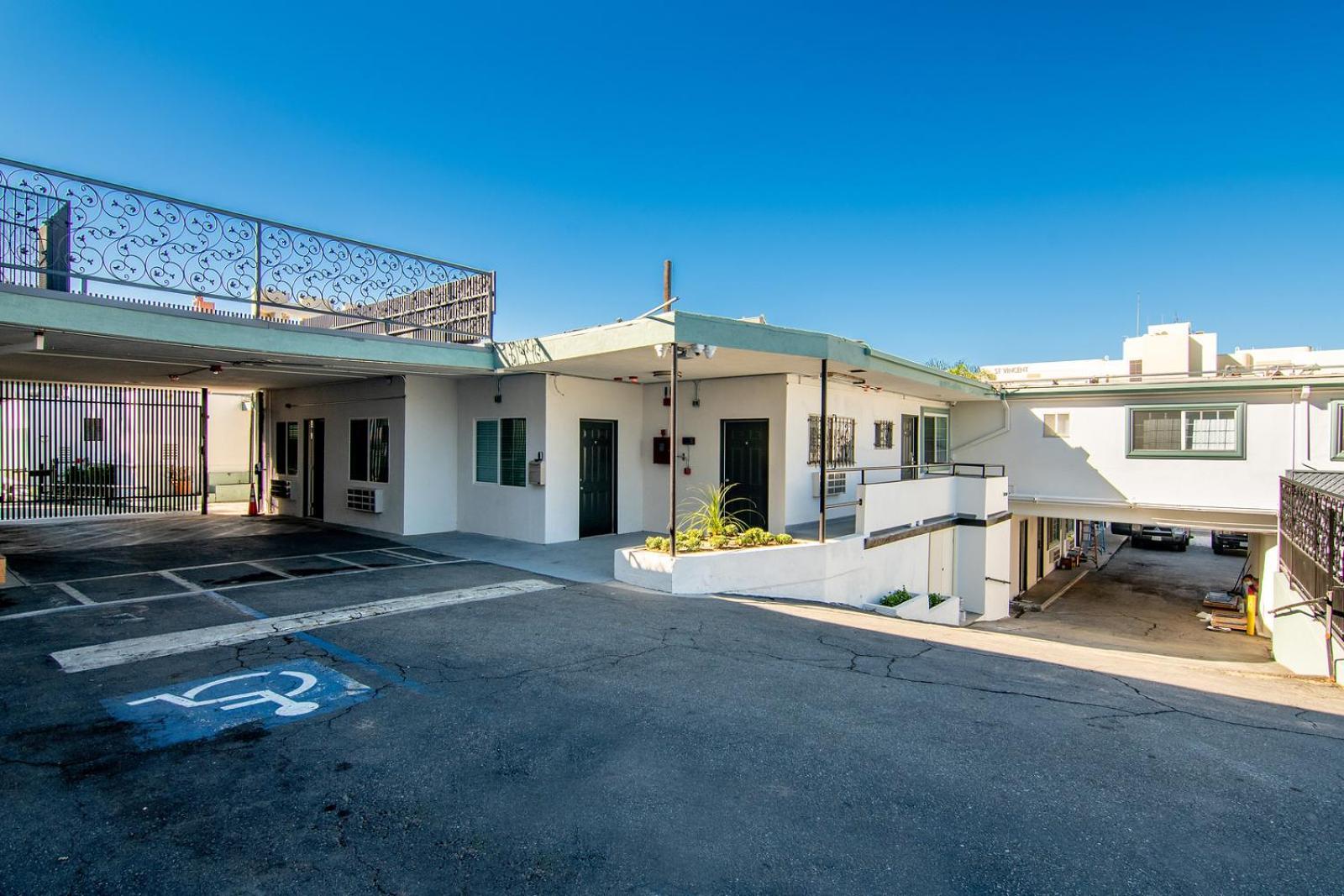 La Royal Viking Hotel Los Angeles Exterior photo
