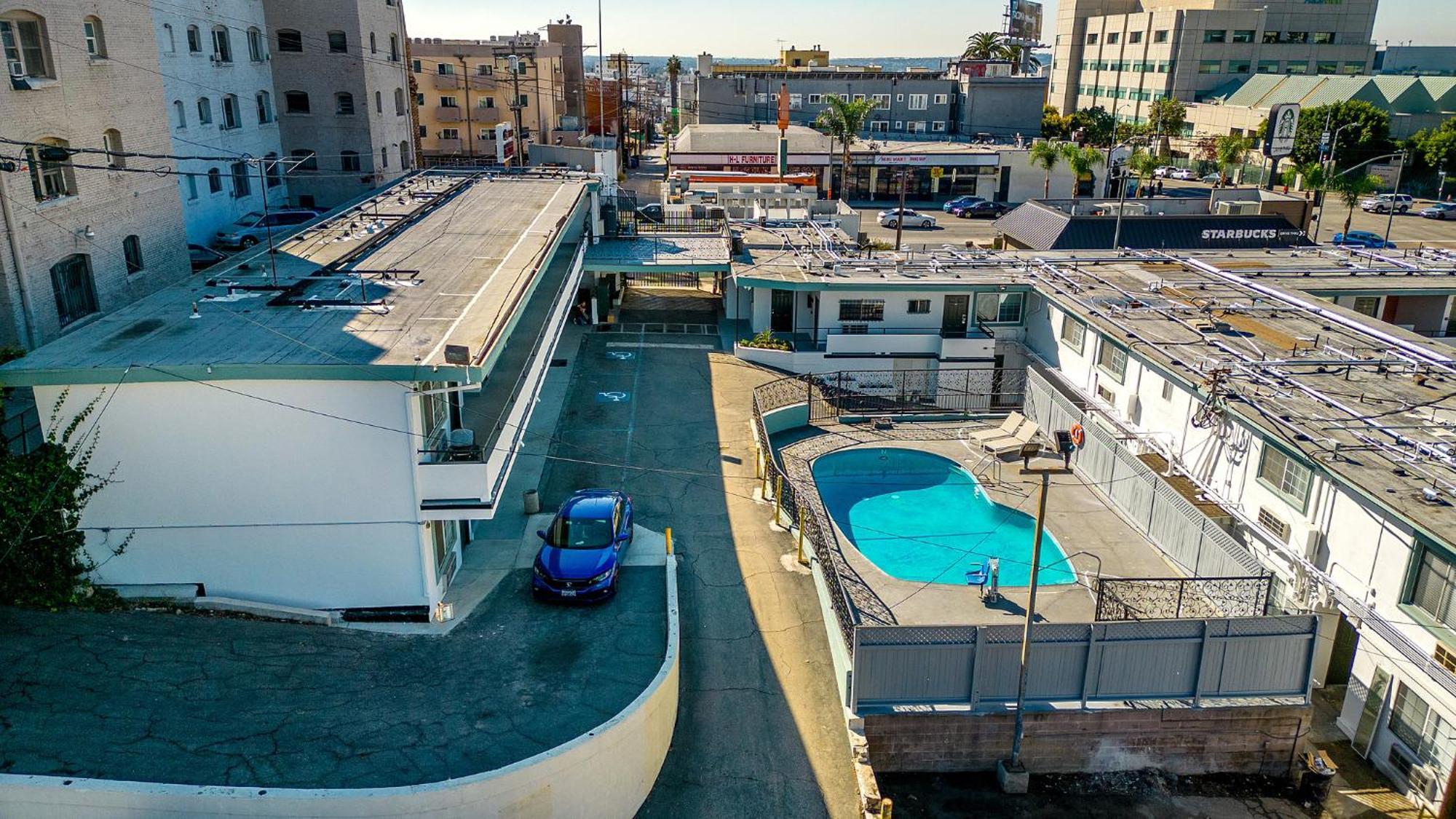 La Royal Viking Hotel Los Angeles Exterior photo