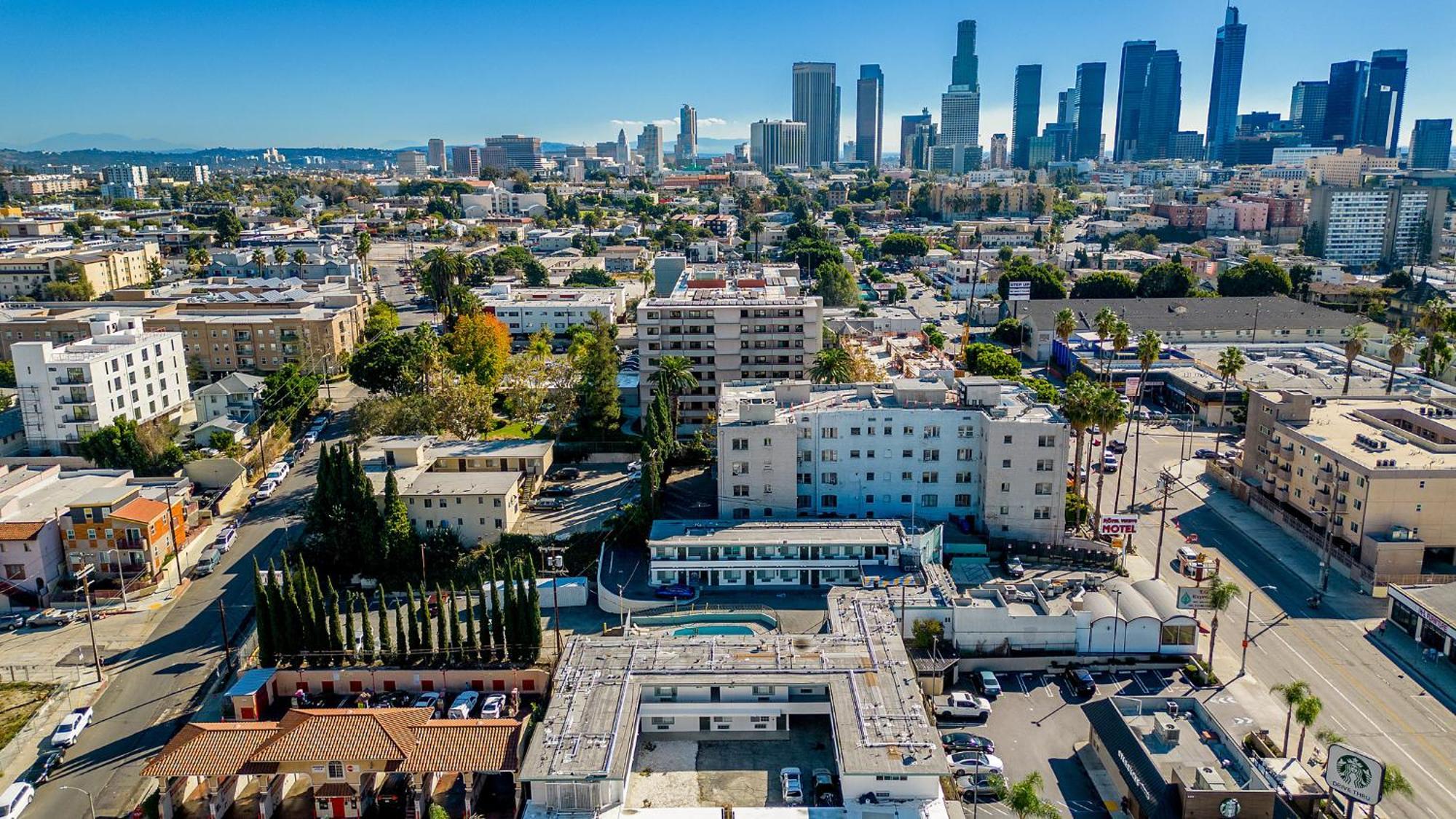 La Royal Viking Hotel Los Angeles Exterior photo