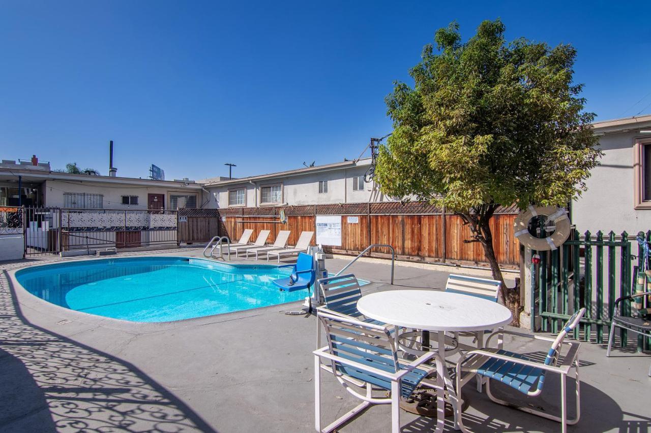 La Royal Viking Hotel Los Angeles Exterior photo