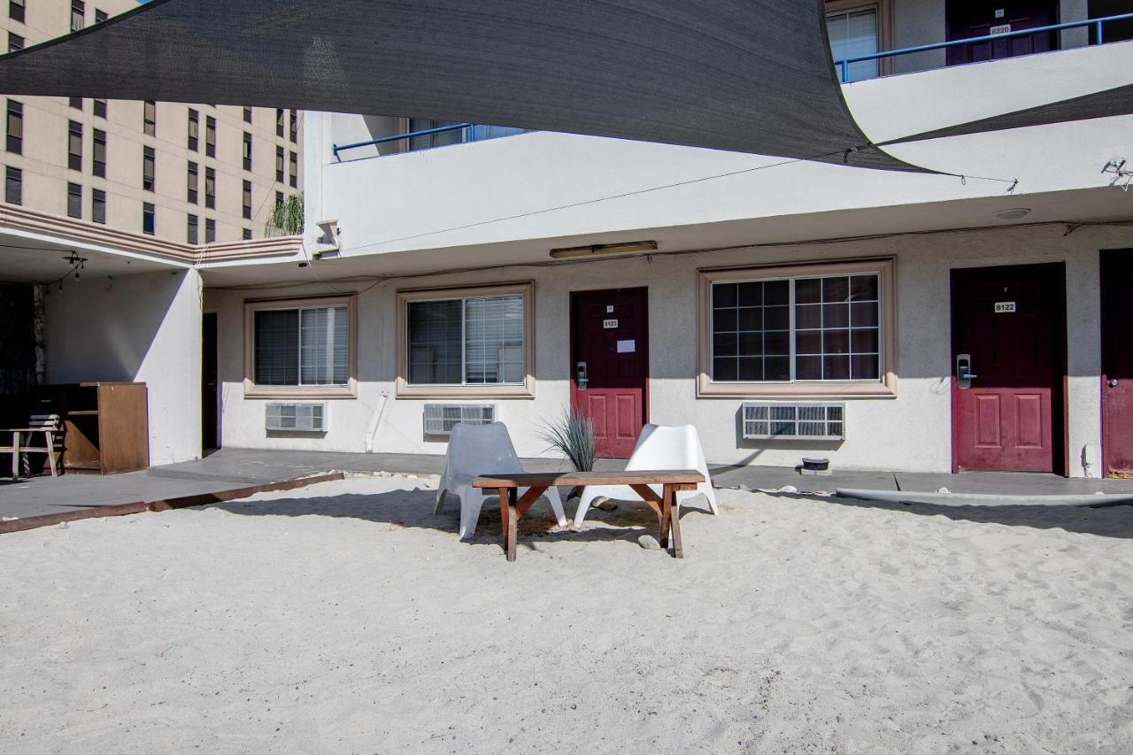 La Royal Viking Hotel Los Angeles Exterior photo